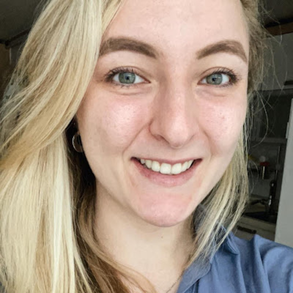 Meet your Posher, Danielle